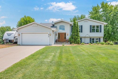 812 Larkspur Ct, Shakopee, MN, 55379-3428 | Card Image
