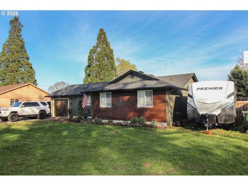 1091 Se Elm St, Dundee, OR, 97115-9632 | Card Image