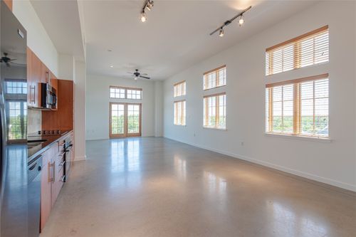 apt-404-2235 E 6th St, Austin, TX, 78702-3450 | Card Image