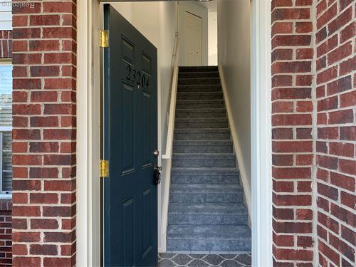 23204 Alexa Dr, Walled Lake, MI, 48390-5845 | Card Image