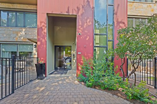 11-3200 Grandview St, Austin, TX, 78705-2106 | Card Image