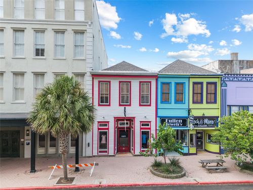 2213 Post Office St, Galveston, TX, 77550-1925 | Card Image
