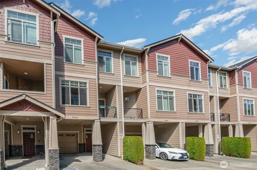5-4000 Ne 3rd Place, Renton, WA, 98056 | Card Image