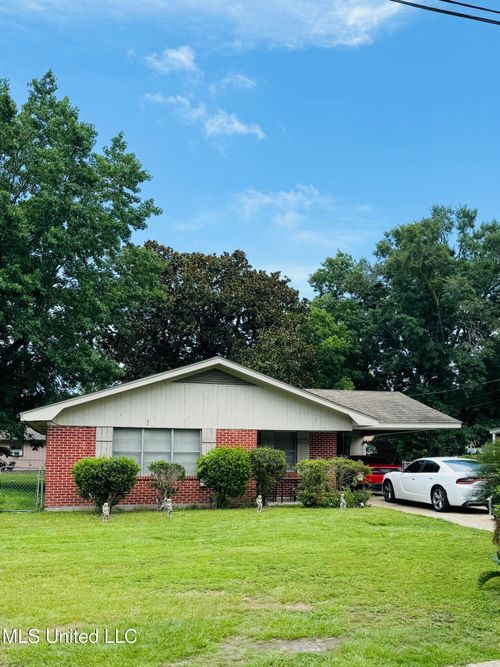 360 Spratley Ave, Biloxi, MS, 39531-2827 | Card Image