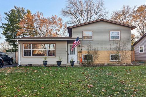 18637 W Karen Lane Lane, Gurnee, IL, 60031 | Card Image