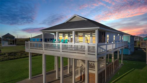 972 Pelican Ln, Crystal Beach, TX, 77650 | Card Image