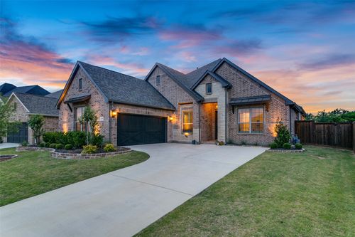 216 Big Sky Cir, Argyle, TX, 76226-2752 | Card Image