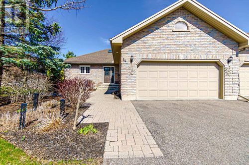 14-301 Carnegie Avenue, Peterborough (Northcrest Ward 5), ON, K9L0B3 | Card Image