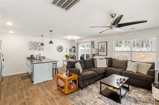511 Oakmont Valley Trl, Townhouse with 3 bedrooms, 3 bathrooms and null parking in Seneca SC | Image 10