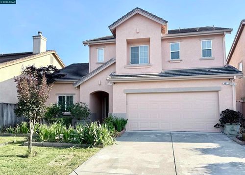 4311 Pine Creek Cir, Fairfield, CA, 94534-6643 | Card Image
