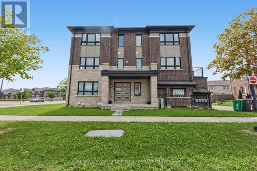 454 Remembrance Rd, Brampton, ON, L7A5E2 | Card Image