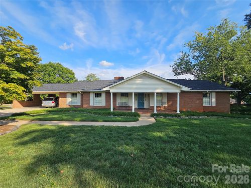 524 Country Club Cir, Shelby, NC, 28150-4807 | Card Image