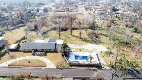 273 White Oak Dr, Lake Charles, LA, 70611-5614 | Card Image