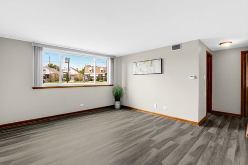 1-7105 W Foster Pl, Chicago, IL, 60656-3614 | Card Image