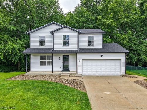 653 Diamond Cir, Ravenna, OH, 44266-3667 | Card Image