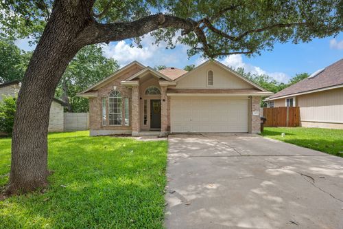 2105 Yaupon Holw, Round Rock, TX, 78664-7138 | Card Image