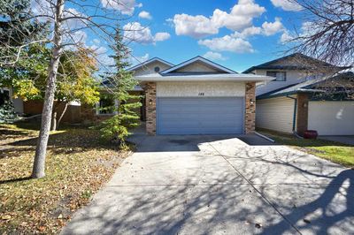 148 Edgedale Dr Nw, House detached with 4 bedrooms, 3 bathrooms and 5 parking in Calgary AB | Image 2