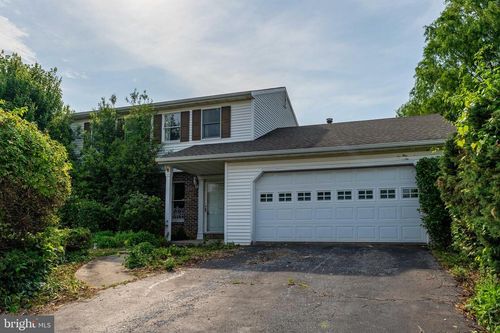 1524 Colony Dr, READING, PA, 19610-1145 | Card Image
