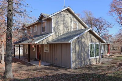 View of front of house with a front yard | Image 2