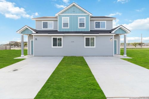 8327 Runner Rdg, San Antonio, TX, 78249-4377 | Card Image