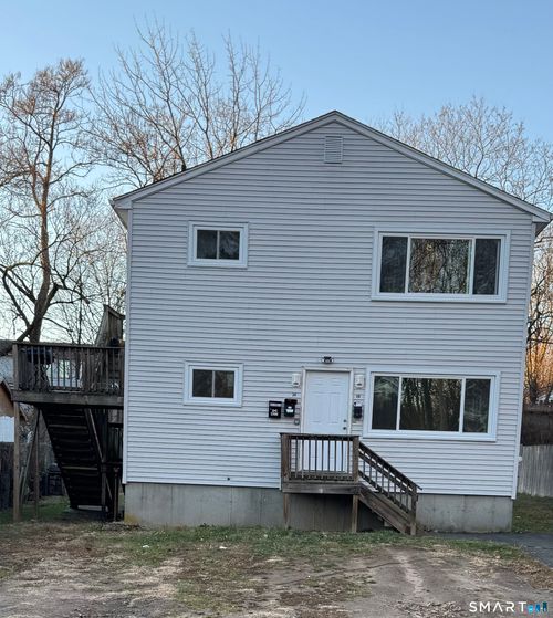 18 W Hills Rd, New Haven, CT, 06515-1230 | Card Image