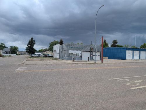 807 Oilfield Ave, Shelby, MT, 59474-1642 | Card Image
