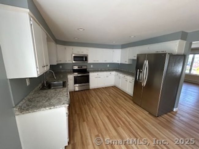 STE-2 - 2 Lincoln Ave, Home with 2 bedrooms, 1 bathrooms and null parking in Mystic CT | Image 12