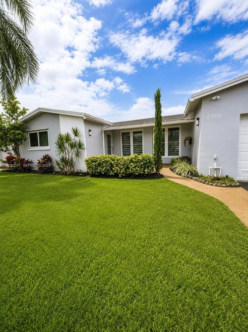 7250 Dilido Blvd, Miramar, FL, 33023-6516 | Card Image