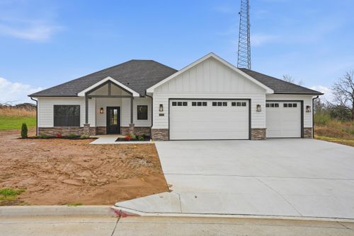 1332 Kiowa Ct, Boonville, MO, 65233-5520 | Card Image