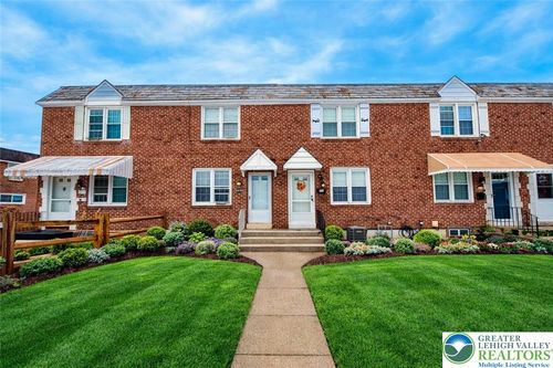 2074 Baker Dr, ALLENTOWN, PA, 18103-8515 | Card Image