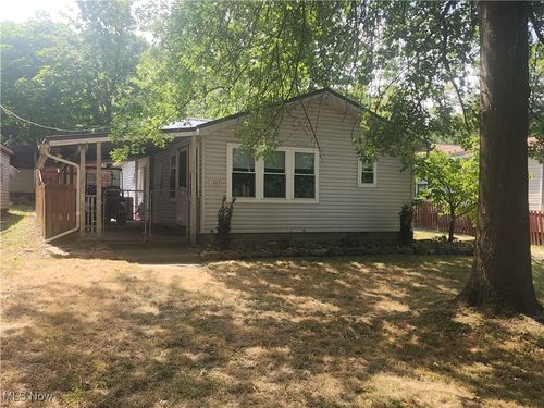 8312 Maple St Sw, Sherrodsville, OH, 44675-9767 | Card Image