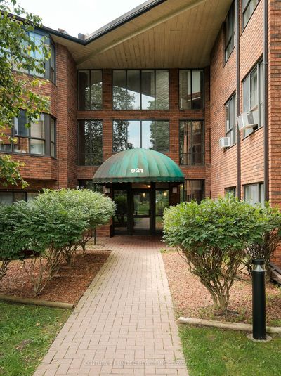 213 - 921 Armour Rd, Condo with 1 bedrooms, 1 bathrooms and 1 parking in Peterborough ON | Image 2