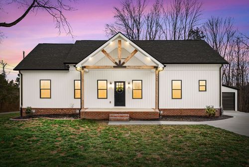 1566 Griffin Cir, Clarksville, TN, 37040-7493 | Card Image