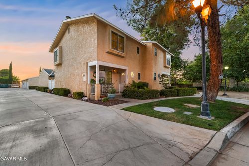 43665 Park Ave, Lancaster, CA, 93534-5078 | Card Image