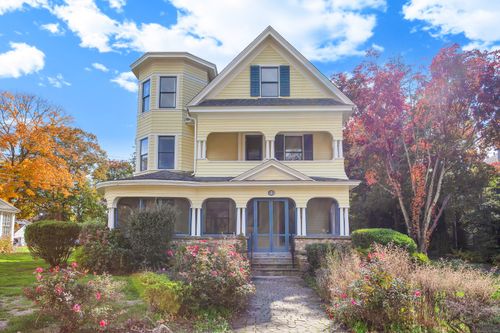 101 S Main St, Branford, CT, 06405-3819 | Card Image