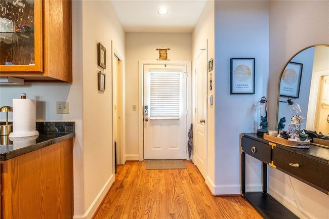 APT-13 - 1602 Elgin St, Townhouse with 2 bedrooms, 2 bathrooms and null parking in Houston TX | Image 16