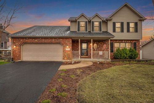 1334 Walsh Dr, Yorkville, IL, 60560-9118 | Card Image