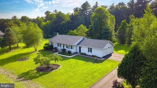 2241 Reo Dr, Effort, PA, 18330-9734 | Card Image