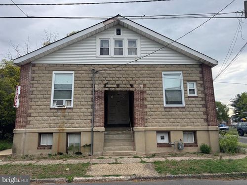 400 Magnolia St, Beverly, NJ, 08010-1526 | Card Image
