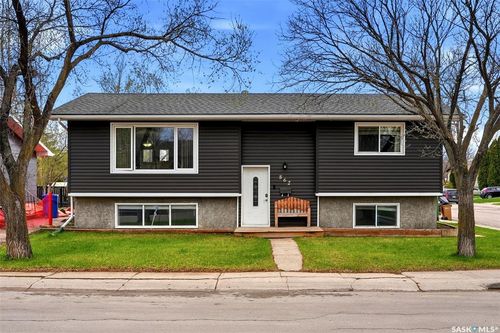 862 Worobetz Cres N, Regina, SK, S4X2C3 | Card Image