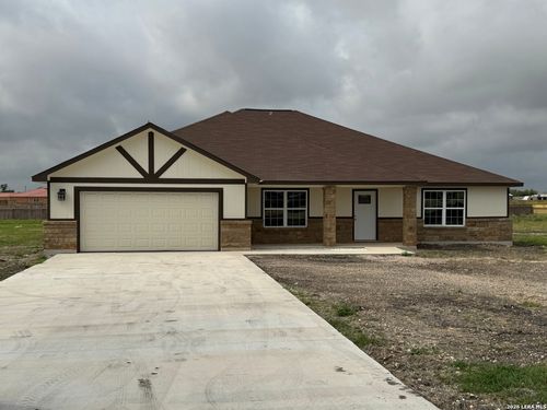 472 County Road 679, Natalia, TX, 78059-2277 | Card Image