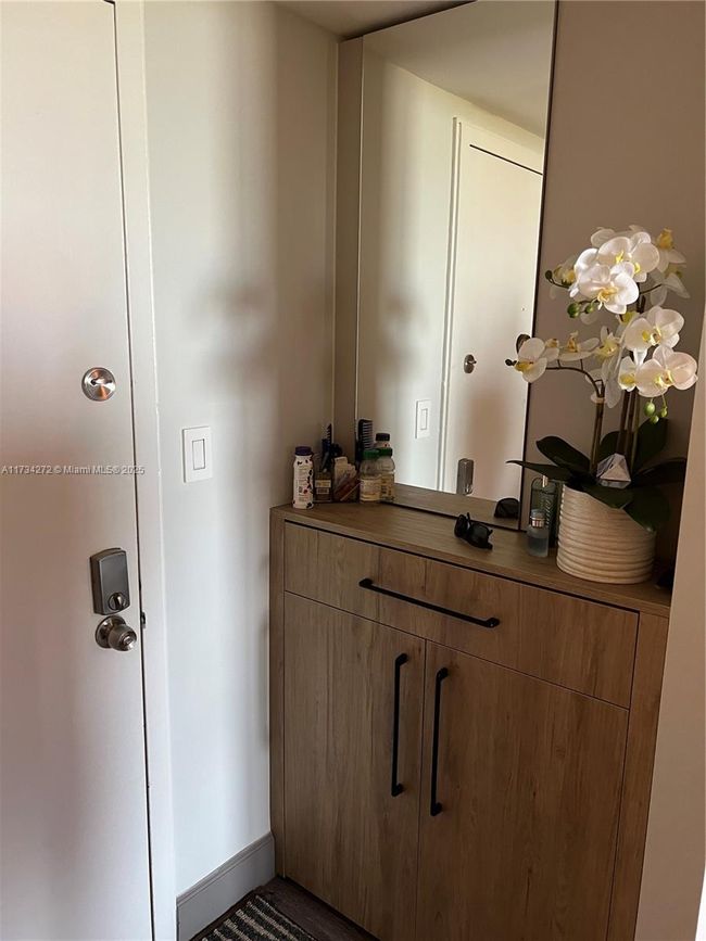 APT-504 - 600 Three Islands Blvd, Condo with 2 bedrooms, 2 bathrooms and null parking in Hallandale Beach FL | Image 18