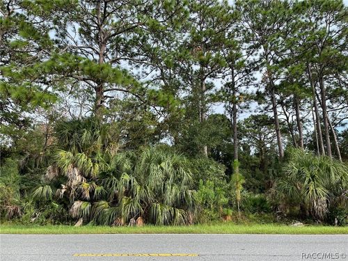 7860 W Homosassa Trl, Homosassa, FL, 34448-2407 | Card Image