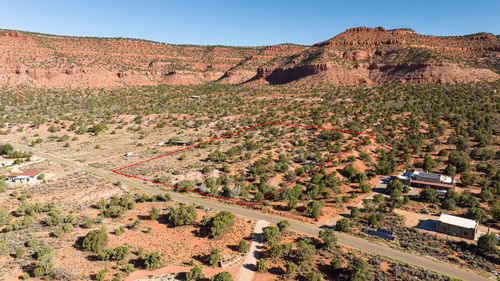 4655 E Red Cliffs Dr, Kanab, UT, 84741-8204 | Card Image