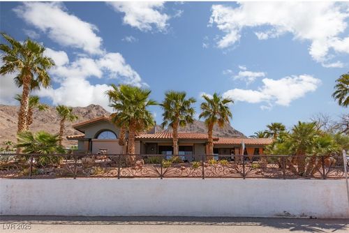 440 Probst, Las Vegas, NV, 89110-4200 | Card Image