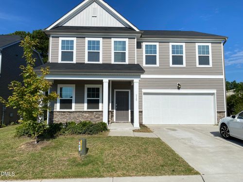 218 Loxton St, Fuquay-Varina, NC, 27526-3314 | Card Image