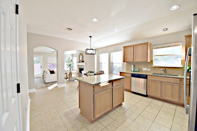 11120 Old Quarry Rd, House other with 3 bedrooms, 2 bathrooms and 4 parking in Austin TX | Image 7