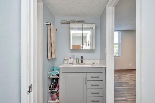 APT-207 - 9410 Tangerine Pl, Condo with 2 bedrooms, 2 bathrooms and null parking in Davie FL | Image 18