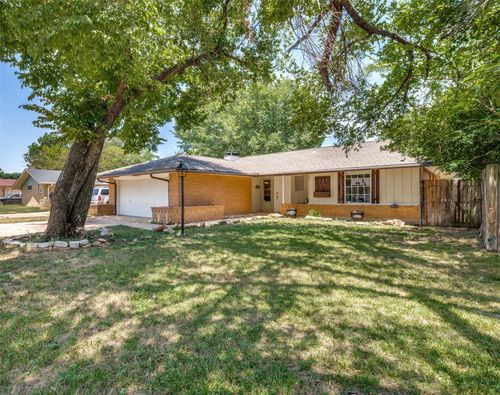 2207 Fairfax Dr, Irving, TX, 75060-5037 | Card Image