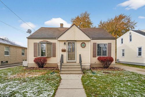 842 Martin Street, MENASHA, WI, 54952 | Card Image